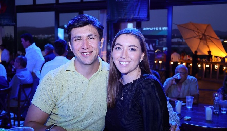  Alejandra Velázquez y Gilberto Cárdenas.
