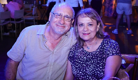  Humberto Castillo y Tere Dimas.