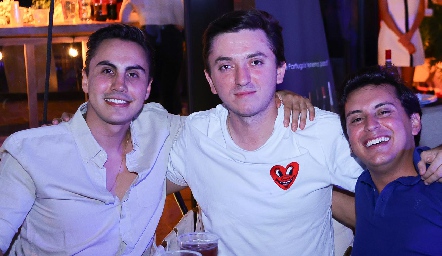  Enrique Corona, Joan Baez y José Guerra.
