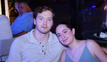  León Orozco y Paulina Mata.