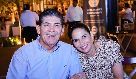  Antonio y Maru Morales.