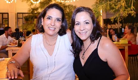  Rebe Alcalde y Bere Márquez.