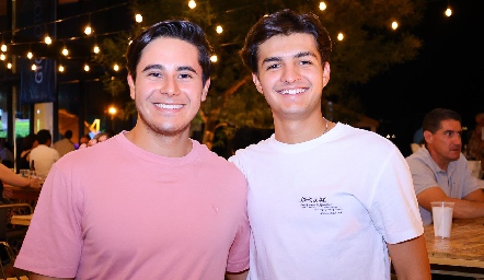  Héctor Ramos y Mateo Ruelas.