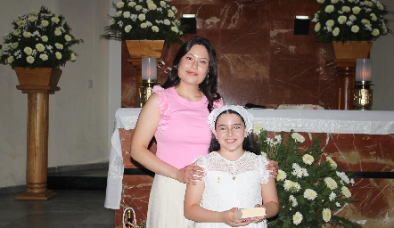  Mariana Cepeda y Lourdes.