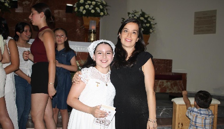  Lourdes Cepeda y Maru Alvarado.