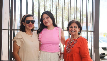  Jazmín Cepeda, Mariana y Conchita Muñoz.
