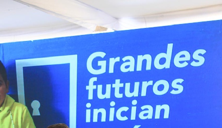  Mauricio Mier.