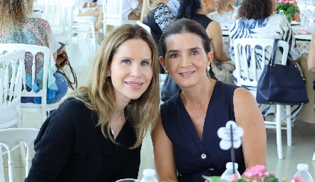  Maiela Conde y Elvira Sánchez.