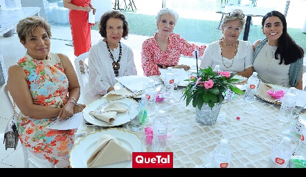  Claudia Arriaga, Melita de Tobías, Yolanda, Elvia Camacho y Marily Tobías.