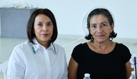  Queta de Gonzalez y Alejandra Tapia.