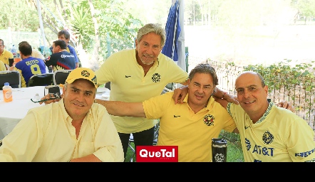 Ricardo Carmona, Adrián Naya, Chavo Lozano y Pollo Alcalá.