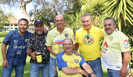  Jaime Delsol, Chavo Espinosa, Fernando Pérez, Ricardo Espinosa, Manuel Ascanio y Héctor Valle.