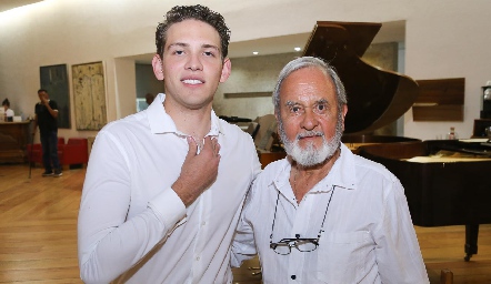  Mario González y Alfredo González.
