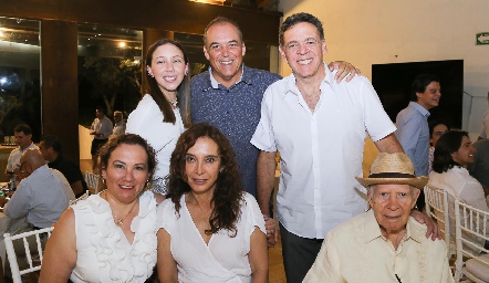  Carolina González, Johan Werge, Eduardo Werge, Mario González, Laura Vargas, Betilú Sánchez y Eduardo Werge.