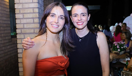  Daniela y Cristina.
