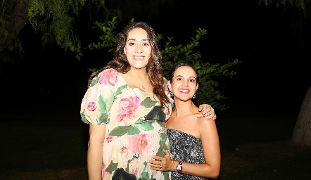  Scarlett Garelli y Yolanda Aguillón.