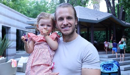  José María Herrera con su hija Macarena.