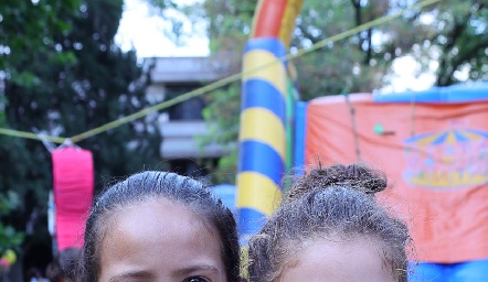  María Julia Safont y Regina Martínez.