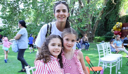  Mariana, Josefa y Carola.