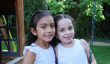  Ana Paula y Lucía Martínez.