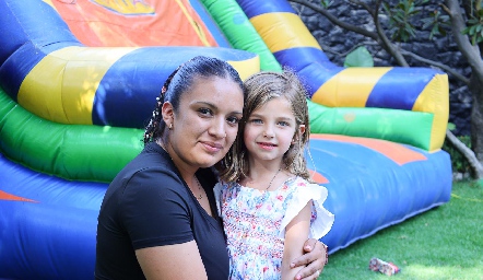  Karen y Carlota Herrera.