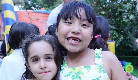  Sofía Lavín y Mari Fer Lárraga.