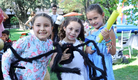  Dánika, Ana Paula y Montse Ayala.