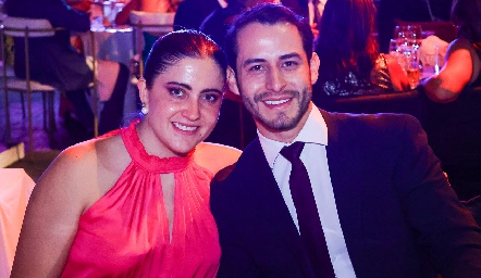  Elizabeth Compean y Alan Flores.