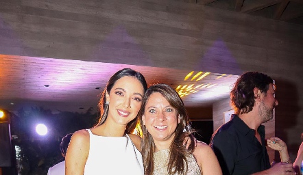  Fer Arriaga y Julene Arzola.