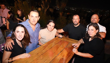  Cecilia Cuesta, Esteban Puente, Belén Leboreiro, Andrés Vázquez, Antonio y Margarita Medina.
