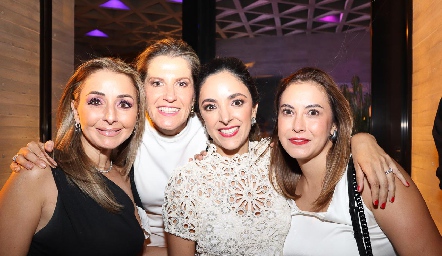  Vero Antunes, Sofía Rueda, Ligia Arriaga y Ale Rodríguez.