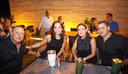  Che Hernández, Chely Sotomoayor, Damaris Navia y Vale Hernández.