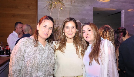  Isa López, Vale Flores y Silvana Zendejas.