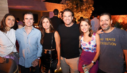  Vale, Tato FLores, Ale Díaz Infante, Juanpi Torre, Adri y Juan José Toranzo.