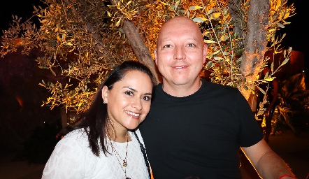  Mariana Olmedo y Luis Chaires.