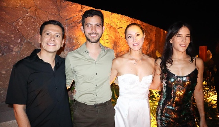  Hernán Trujillo, Manuel Marín, Azul González y Cecilia Aldrete.