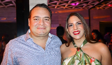  Héctor Hernández y Mariana Carbajal.