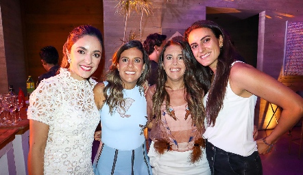  Ligia Arriaga, María José Barragán, Cristina Barragán y Fernanda Saiz.