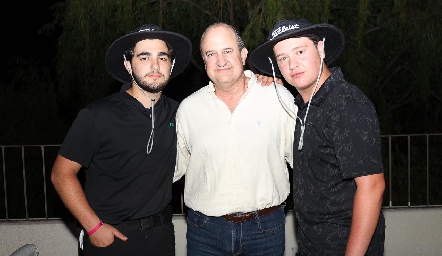  Alejandro Cambeses, Alejandro Cambeses y Andrés Cambeses.