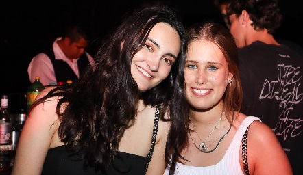 Lorenza Gárate e Isa Galván.