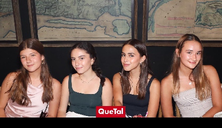  Alexia Galán, Pía Quibrera, Loretta Castanedo e Isabela Vázquez.