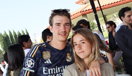  Javier Hernández y Camila Ocejo.