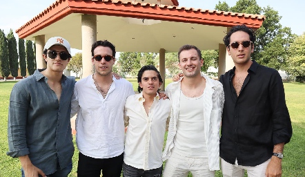  Diego Trujillo, Juan Pablo Pizzuto, Fermín Azcona, Eugenio Pizzuto y Juan Pablo Chevaile.