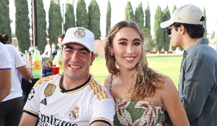  Vicente Azcona y Sofía Vallejo.