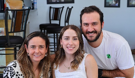  Ana Gabriela Díaz Infante, Ana Gaby Ibarra y Rodrigo Valle.