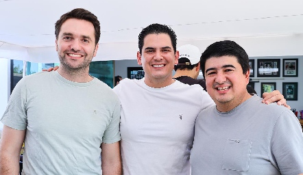  Ricardo Espinosa, Antonio Morales y Rolando Domínguez.