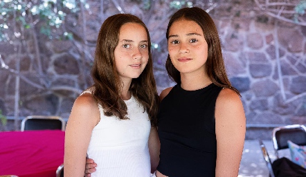  Paula y Rafaela.