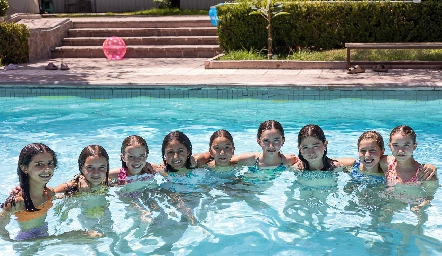  Carlota,  Lorenza, Andrea, Ana Sofi, María, Pau, Buggie, Rania e Inés.