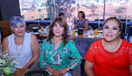  Verónica Ruiz, Ángeles Saldaña y Lety Longoria.