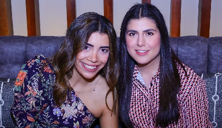  Ana Cecilia Rodríguez y Camila Villareal.